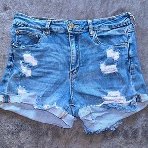Women’s ‘Rue 21’ high-rise jean shorts !